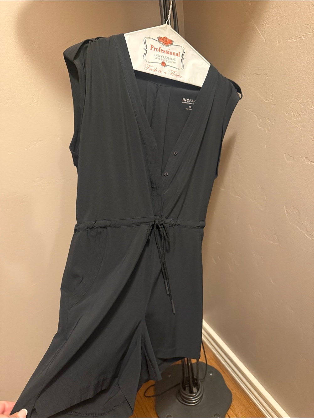 INC International Concepts Black Sleeveless V-Neck Jumpsuit with Waist Tie